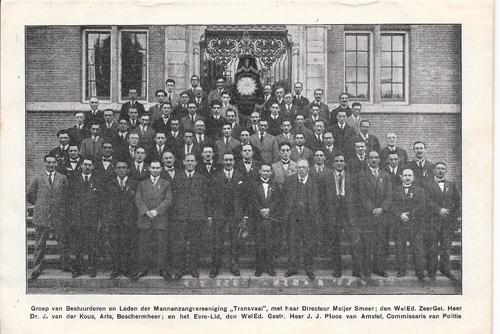 Foto t.g.v. het vijfjarig bestaan van het vijfjarige jubileum van de Mannenzangvereniging Transvaal, bron: familiearchief mevr.   