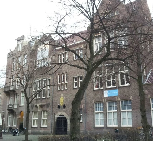 Dufayschool in de Dufaystraat op nummer 19, gebouwd in 1913, bron: Amsterdam op de kaart, foto van de redactie.   