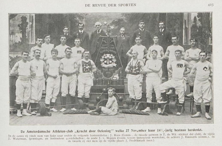 Viering 14 ½ jarig bestaan KDO in: De revue der sporten jrg 3, 1909, no 27, 17-11-1909  